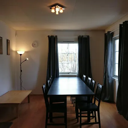 Detached House In Strommen, Sagdalsveien 1a * Strommen